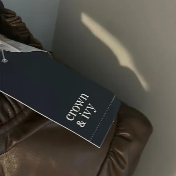 NWT Crown & Ivy Brown Boxy Blouse - Picture 6 of 9